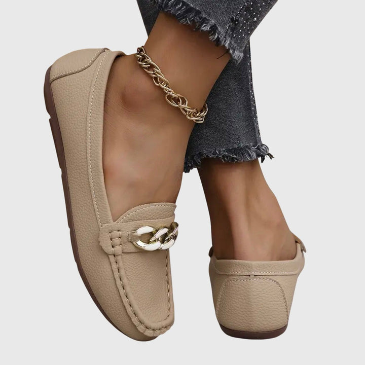 Anais | Gold Chain Round-Toe Loafers