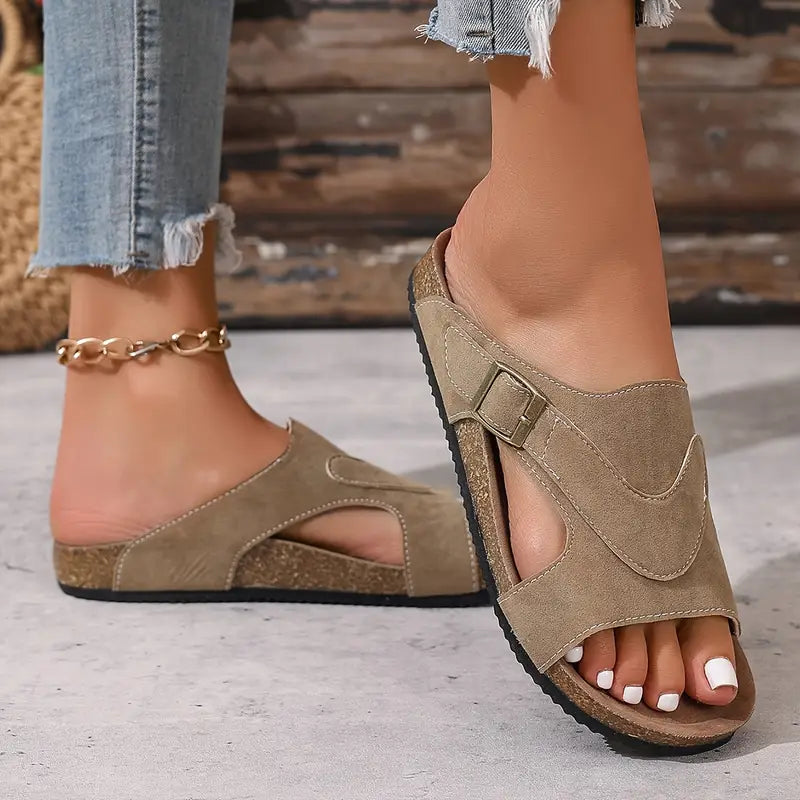 Brindelle | Flat Sandal with Ankle Strap in product view 9