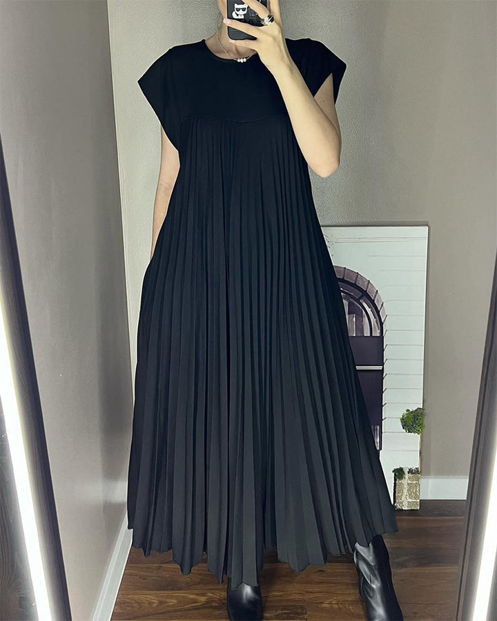 Gwendoline | Pleated Maxi Dress in product view 2