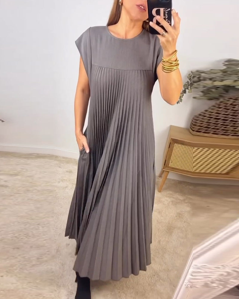 Gwendoline | Pleated Maxi Dress in product view 6
