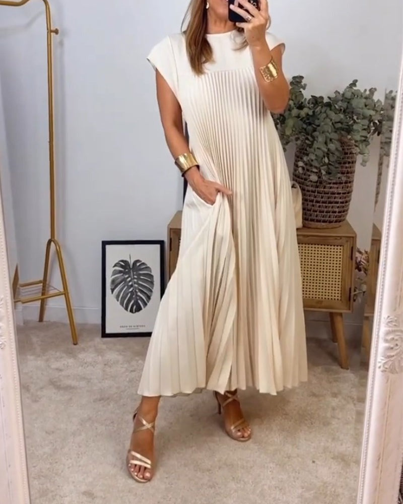 Gwendoline | Pleated Maxi Dress in product view 11